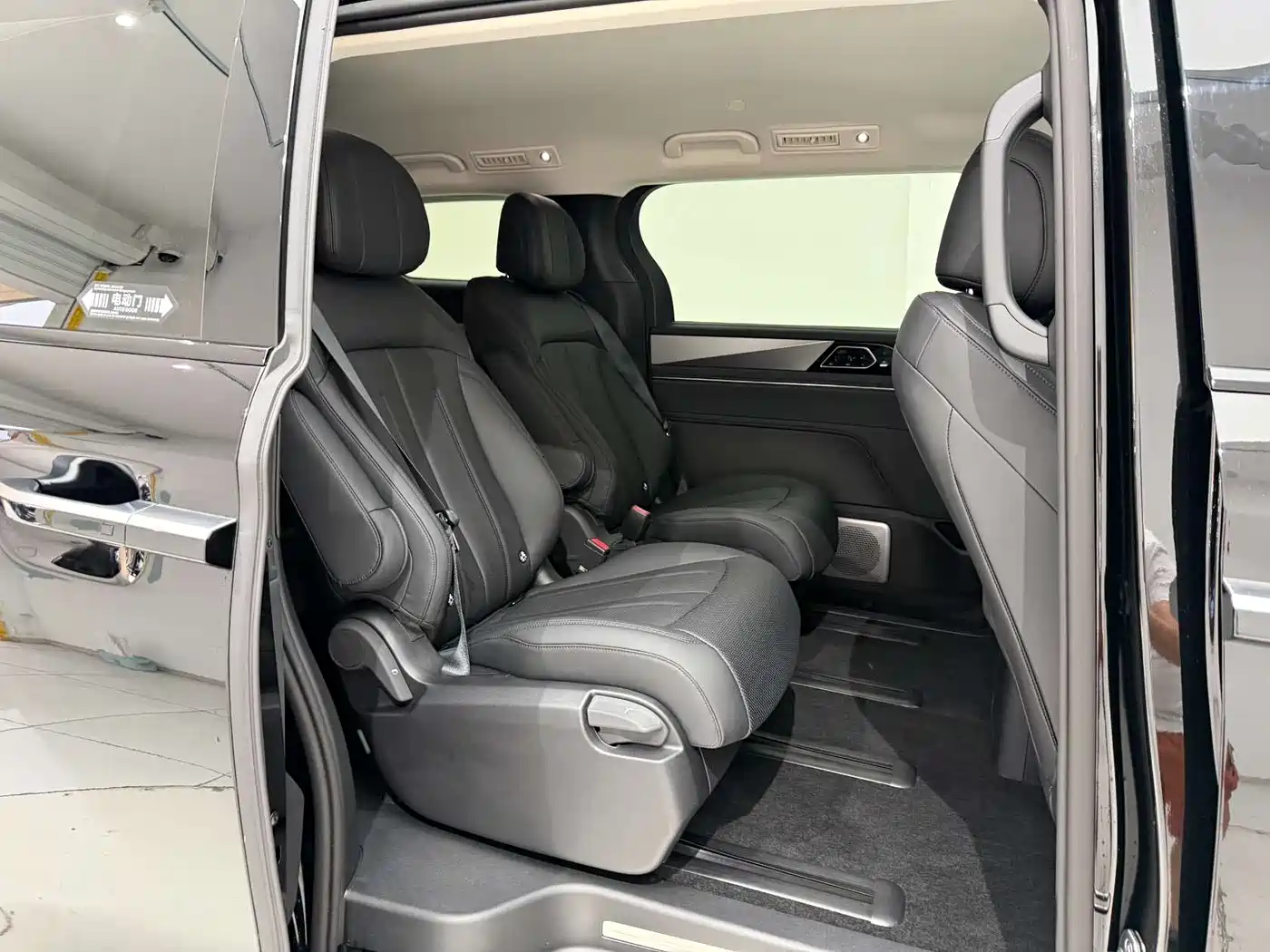 BYD M9 2025 2025 Model 1060 Pilot Edition