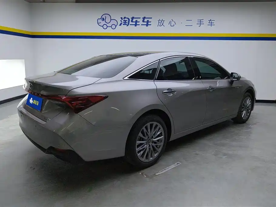 Toyota Avalon 2024 Hybrid 2.0L Luxury Edition фото 3