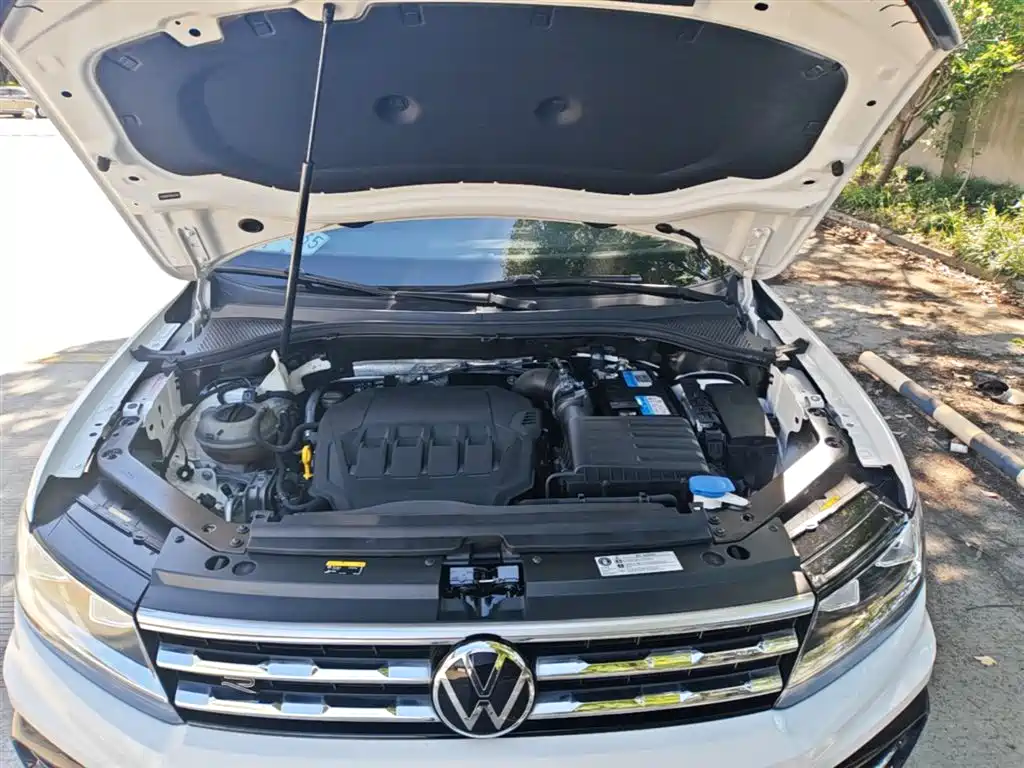 Volkswagen Tiguan L 2021 330TSI Automatic 2WD R-Line Premium фото 20