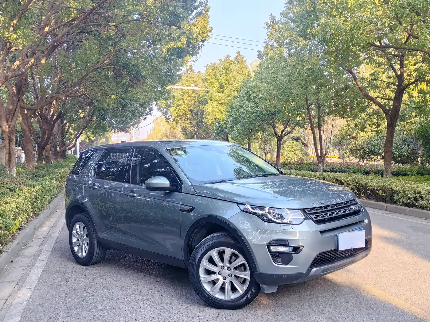 Land Rover Discovery Sport 2018 240PS SE Edition фото 3