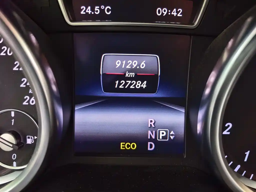 Mercedes-Benz M-Class 2014 ML 400 4MATIC Luxury фото 8