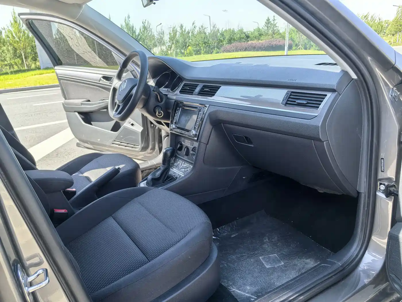Volkswagen Bora 2016 Model 1.6L Automatic Fashion фото 12