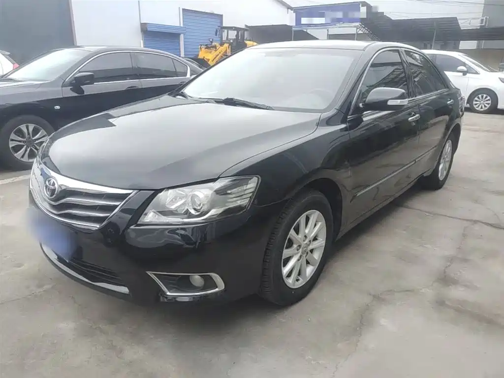 Toyota Camry 2013 200G Classic Luxury Edition фото 2
