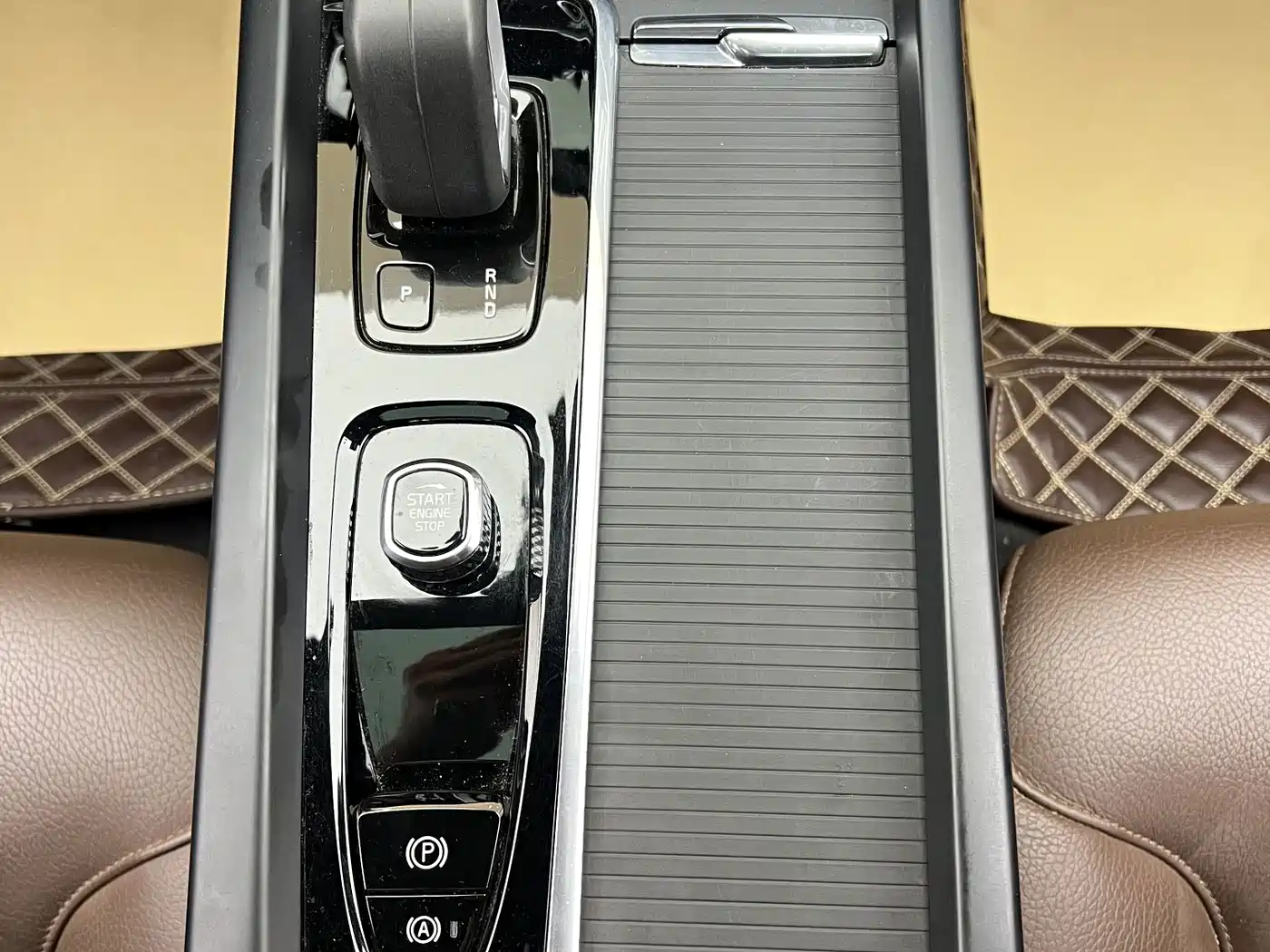 Фото 16 - Volvo XC60