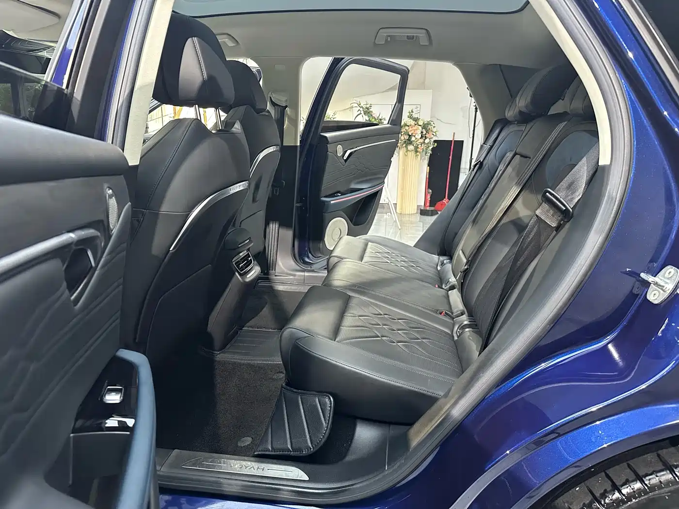 Voyah Auto VOYAH FREE 2021 AWD Standard Range Extender Exclusive Luxury Package фото 14