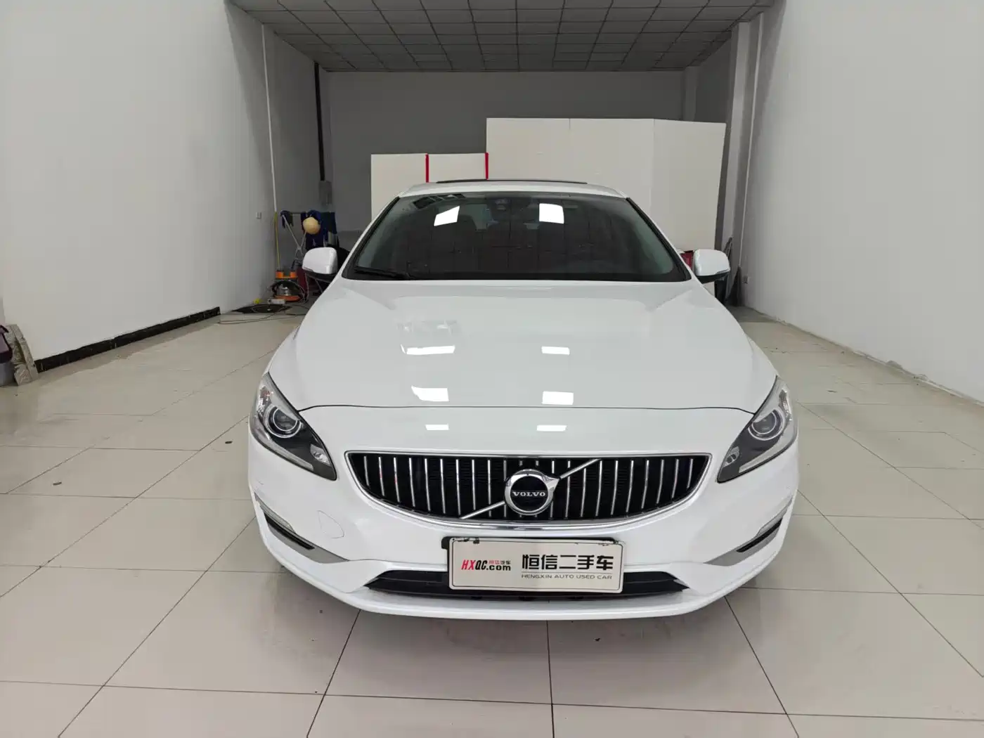 Фото 2 - Volvo S60