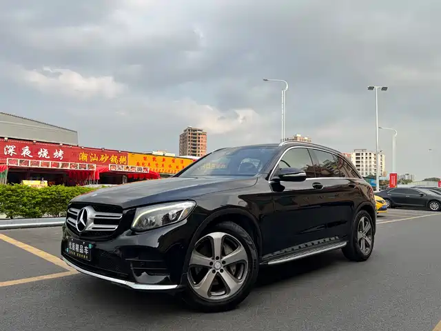 MERCEDES-BENZ GLC