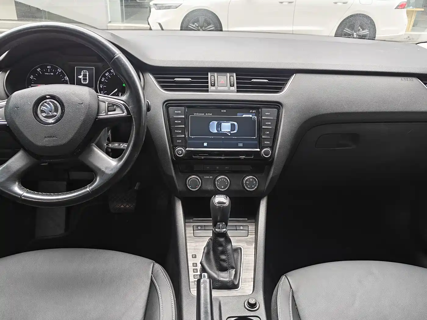 Škoda Octavia 2016 1.6L Automatic Smart Edition фото 4