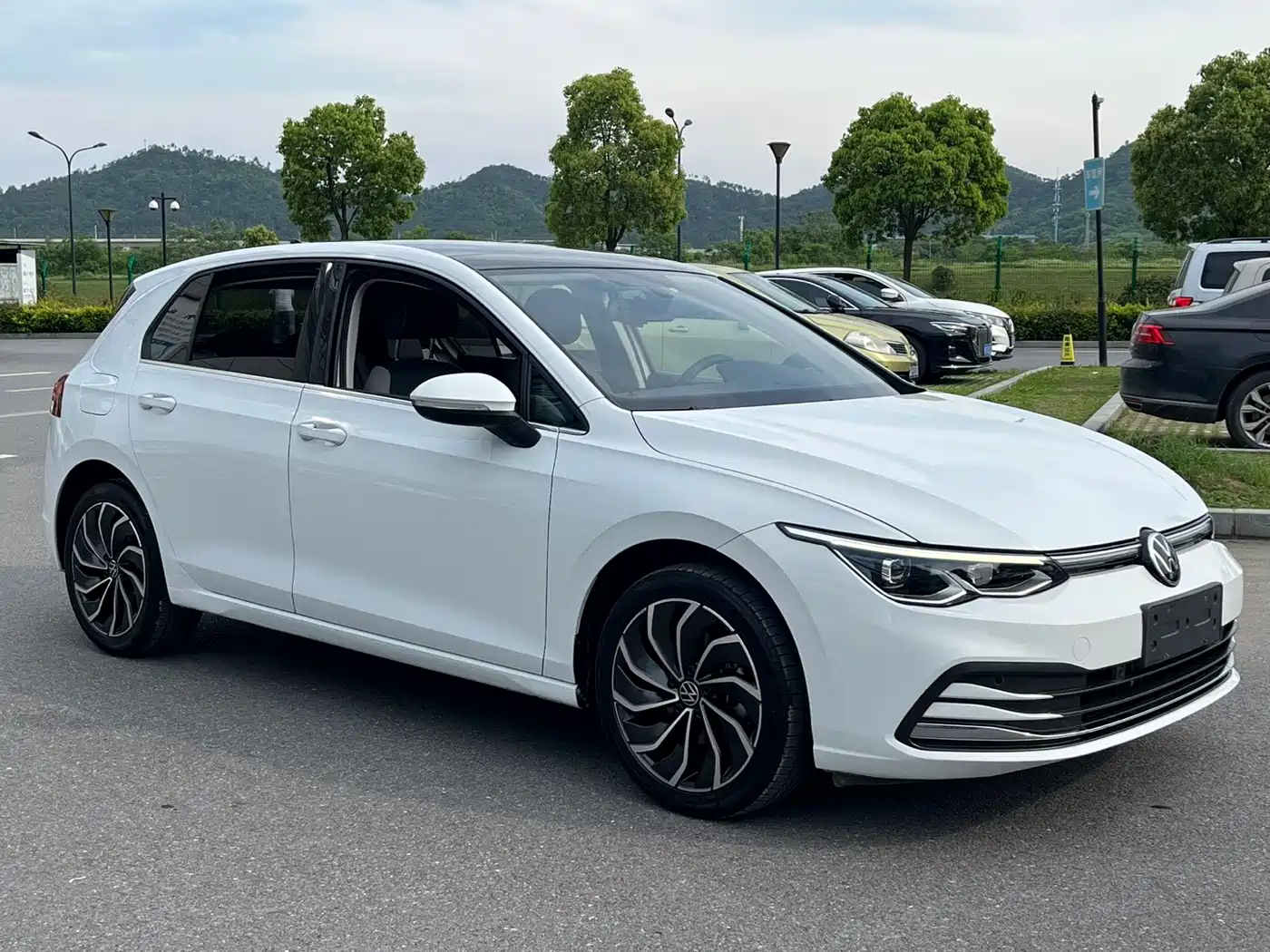 Volkswagen Golf 2023 280TSI DSG Pro фото 2