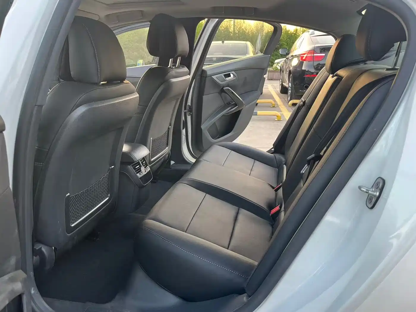 Peugeot 508 2015 2.0L Automatic Zhiyi Edition фото 5