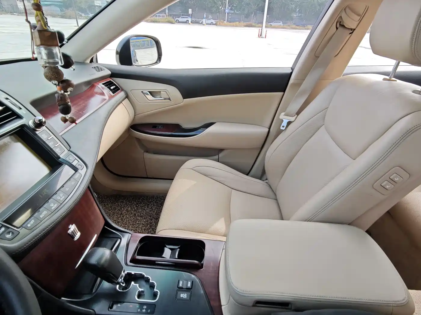 Toyota Crown 2010 3.0L Royal Saloon фото 12