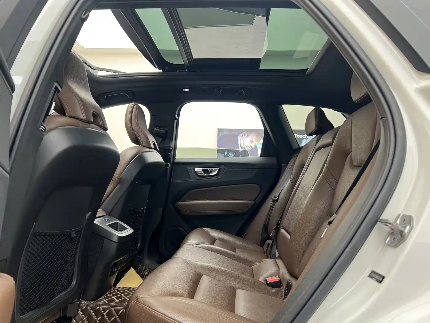 Фото 7 - Volvo XC60