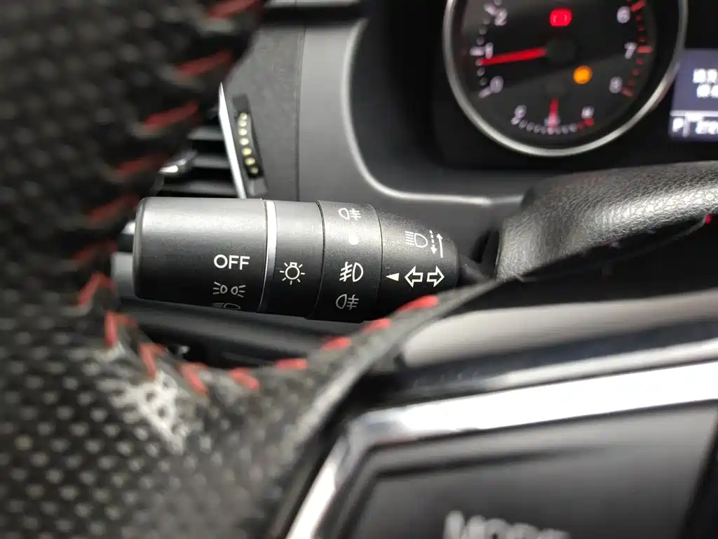 Haval M6 2019 1.5T DCT 2WD Elite Version China V фото 21