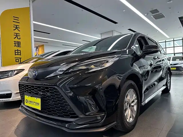 Toyota Granvia 2023 2.5L Hybrid Comfort Edition