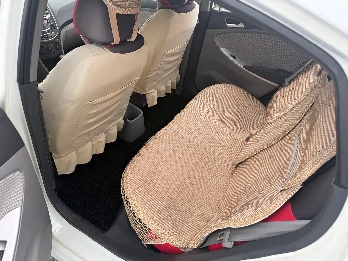 Hyundai Verna 2010 Sedan 1.4L Automatic Comfort GS фото 6