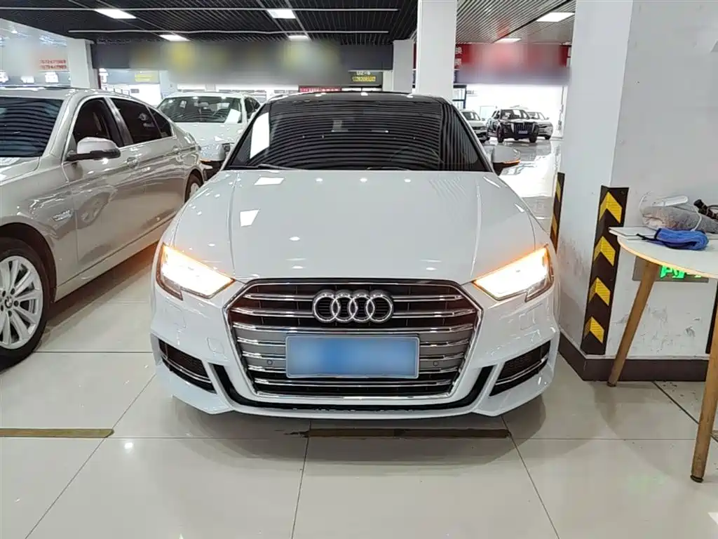 Audi A3 2020 Limousine 35 TFSI Fashion China VI фото 3