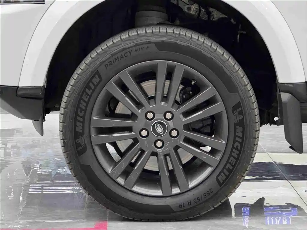 Land Rover Discovery 2016 3.0 SC V6 HSE фото 4