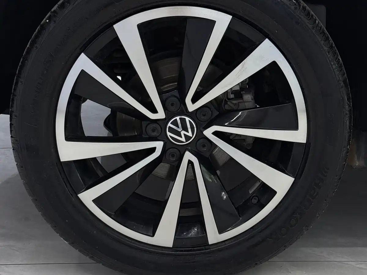 Volkswagen Tharu 2022 280TSI FWD Luxury Edition фото 21
