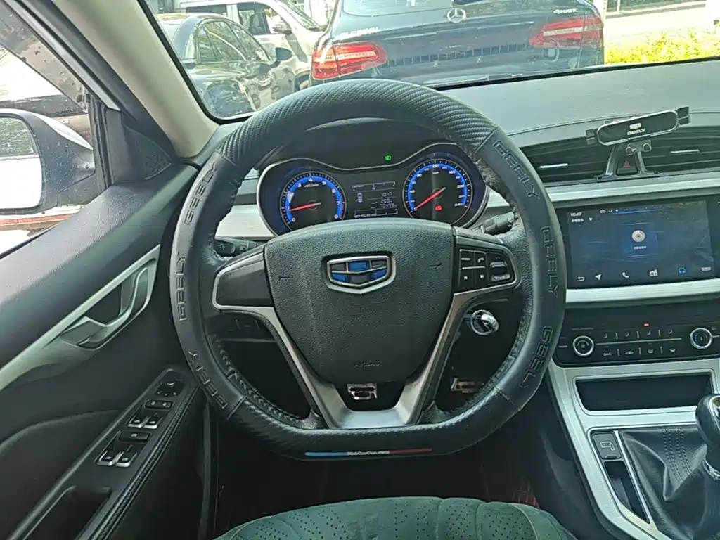 Фото 11 - Geely Vision