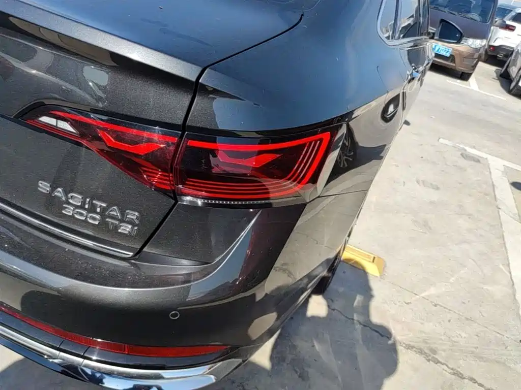 Volkswagen Sagitar 2023 300TSI DSG Excellence Edition фото 8