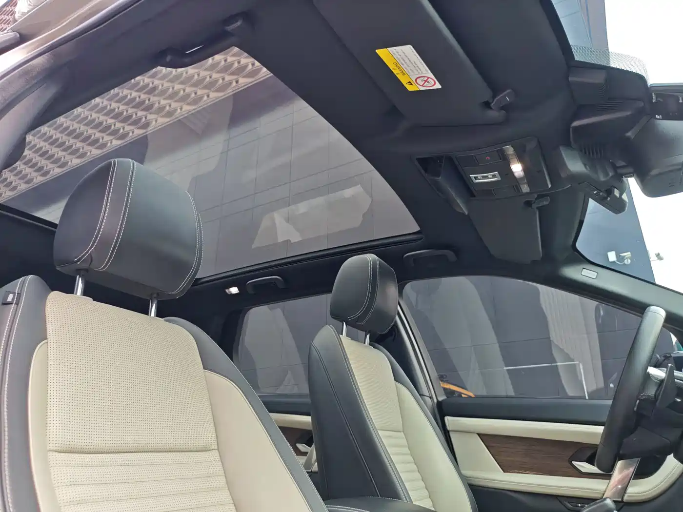 Land Rover Discovery Sport 2021 249PS R-Dynamic HSE Luxury Custom Edition фото 8