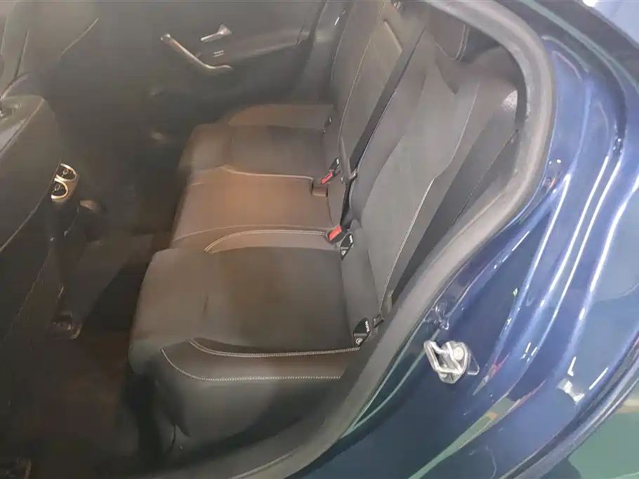 Mercedes-Benz A-Class 2019 A 200 L Sport Sedan фото 11