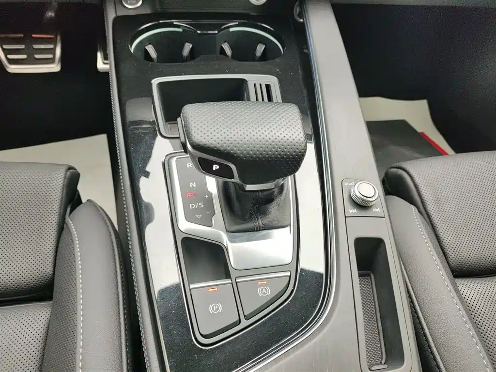 Audi A4L 2024 40 TFSI Luxury Dynamic фото 14