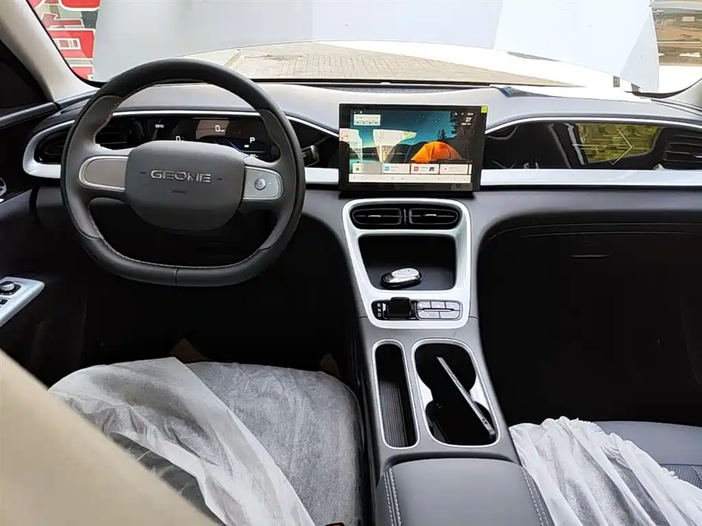 Geely Galaxy Starry Wish 2026 Edition 310km Youth Version фото 10