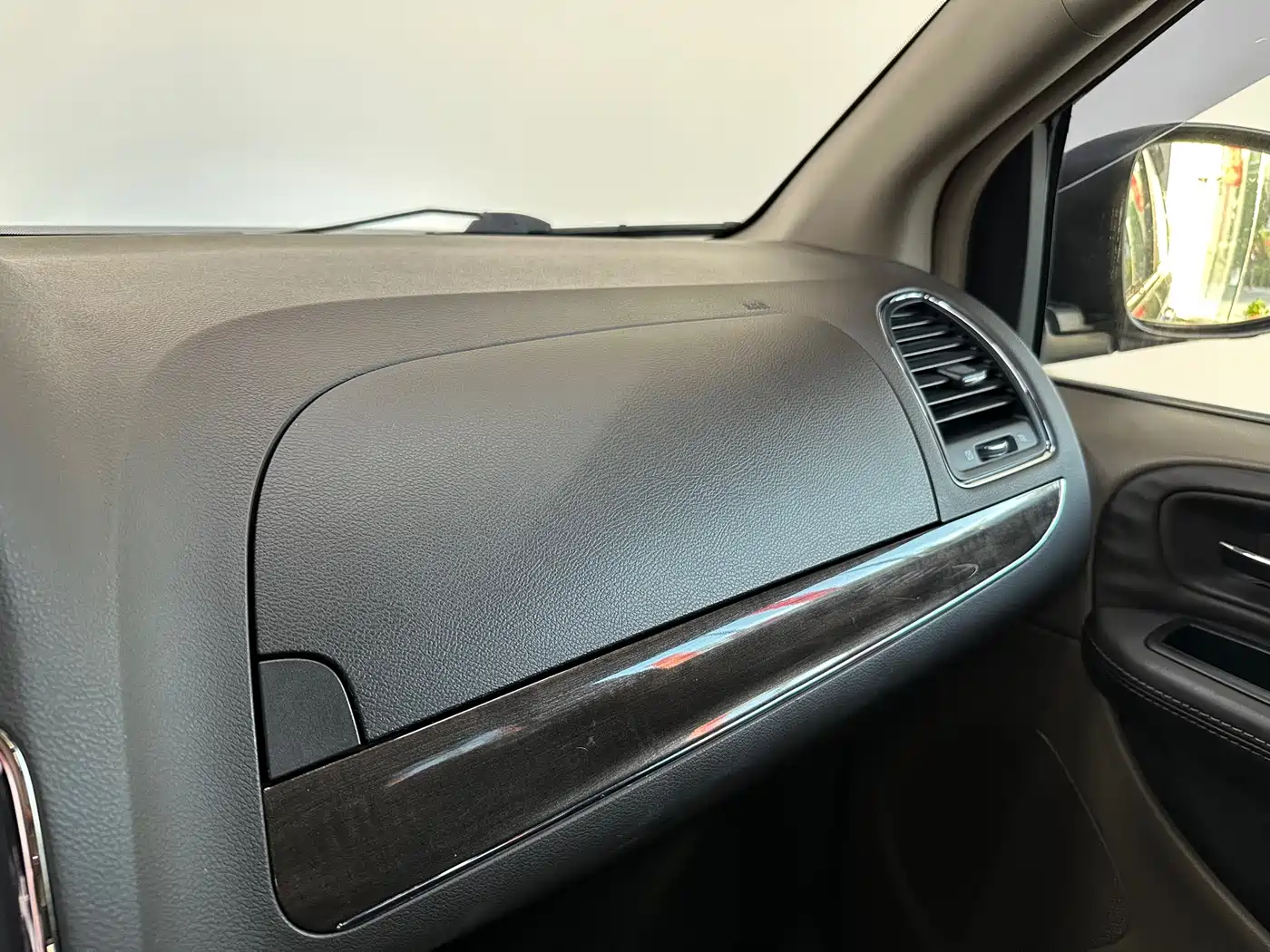 Chrysler Grand Voyager (Import) 2014 2013 3.6L Luxury Edition
