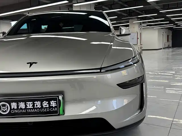 Tesla Model Y L, фото 4