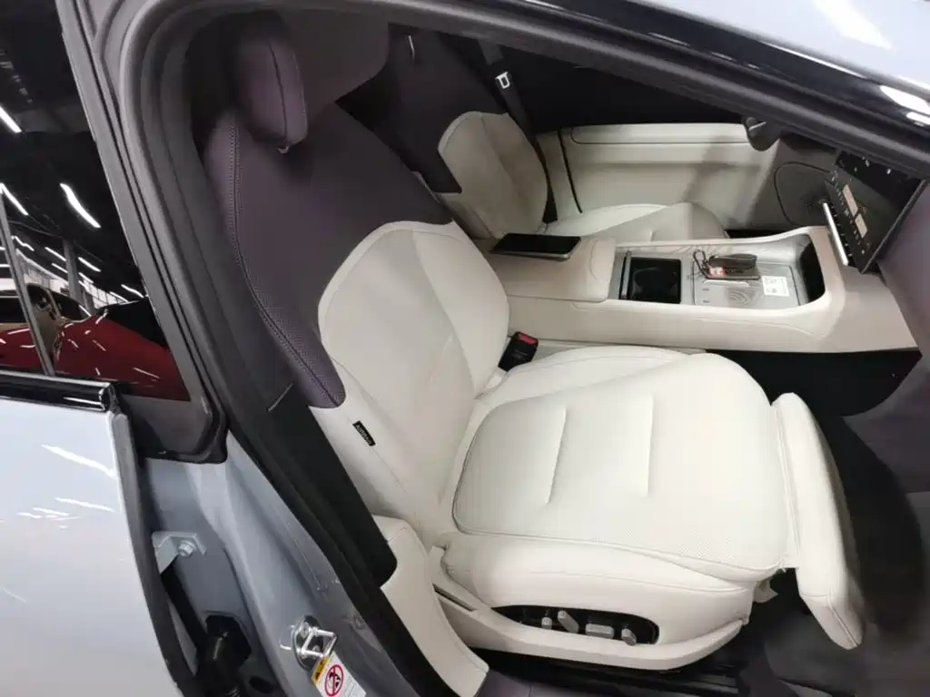 Avatr 12 2024 2023 Model 700 Triple Laser RWD Luxury Edition