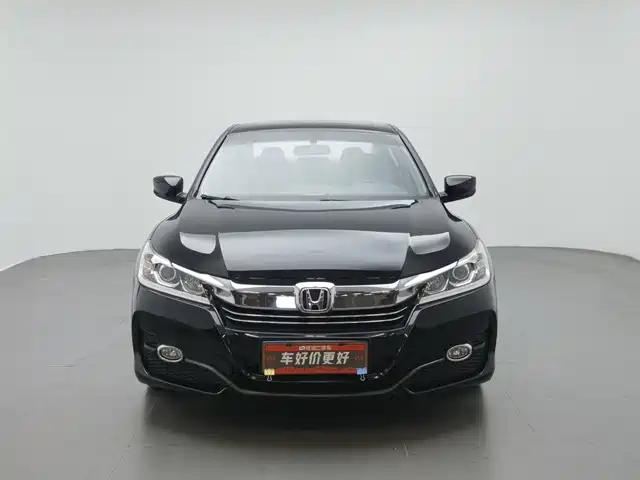Honda Accord 2016 2.0L Elite Edition — фото 3