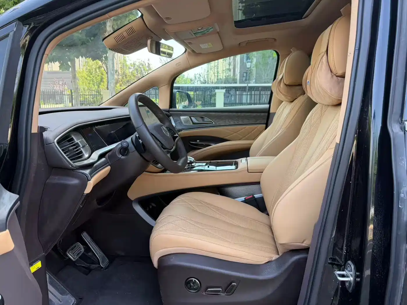 Denza D9 2025 DM-i Smart Drive Edition 1020 AWD Luxury фото 7