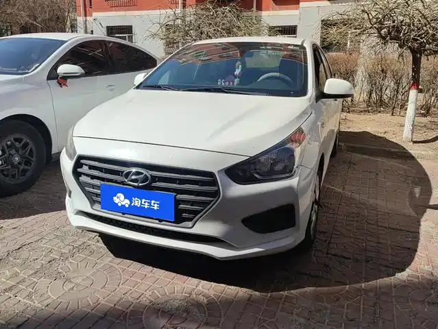 HYUNDAI RENA