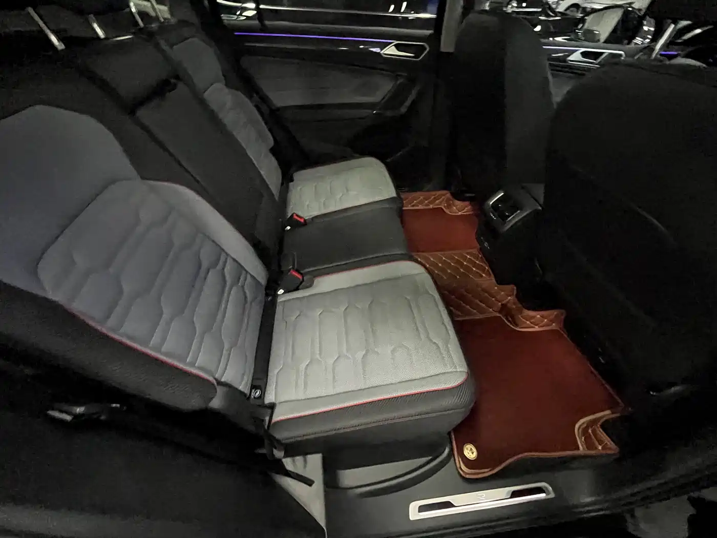 Volkswagen Tiguan L 2023 330TSI Auto 2WD R-Line Flagship Edition фото 13