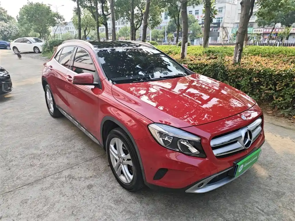 Mercedes-Benz GLA 2016 GLA 200 Dynamic фото 4