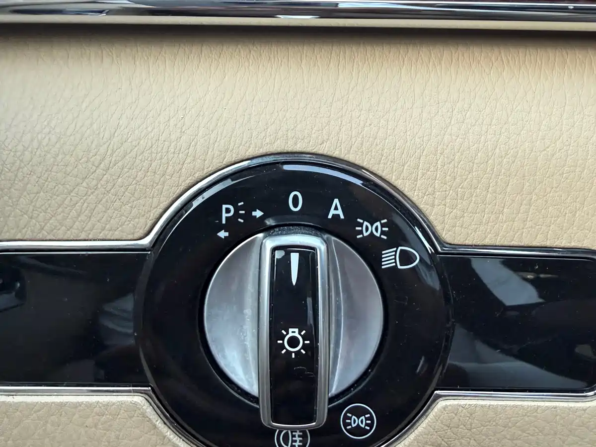 Mercedes-Benz S-Class 2012 S 300 L Luxury Grand Edition фото 10