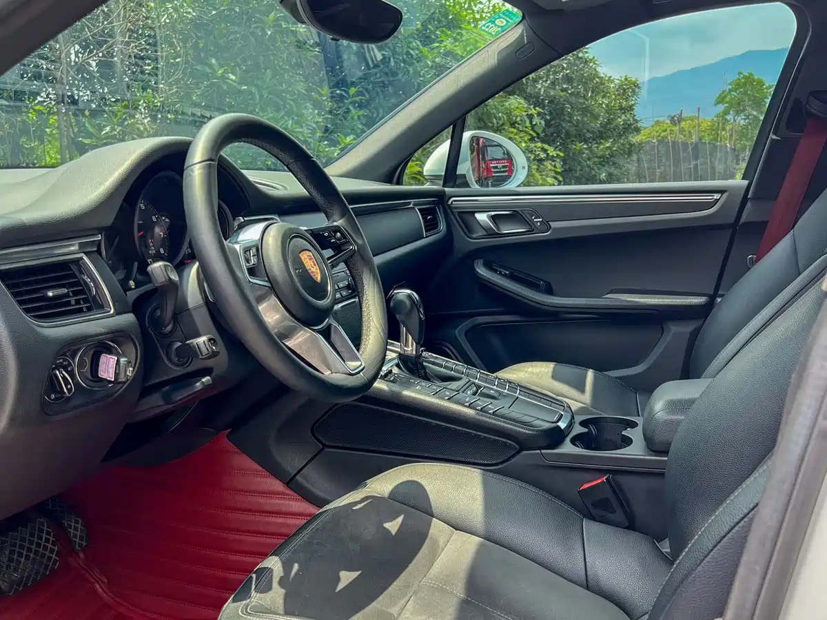 Porsche Macan 2018 Macan 2.0T фото 12