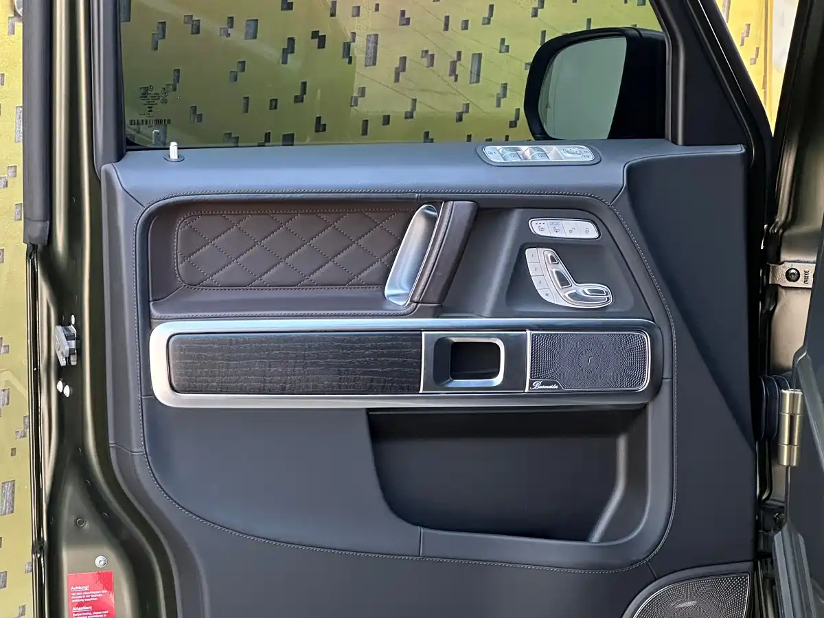 Mercedes-Benz G-Class 2024 G 500 Collector's Edition фото 23