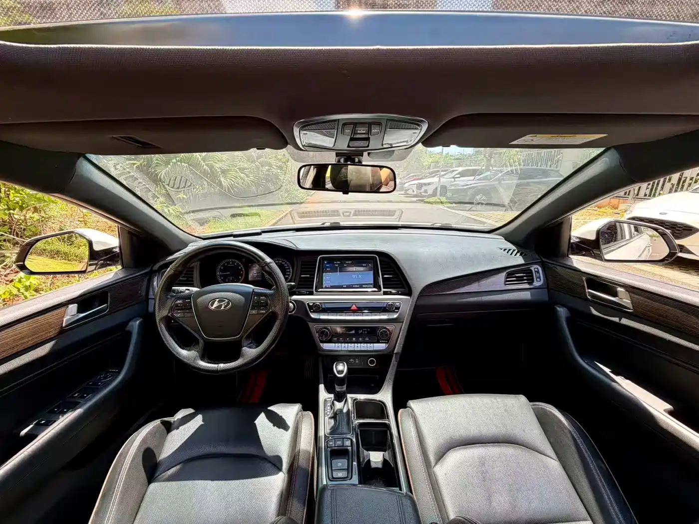 Hyundai Sonata 2019 1.6T GLS Smart Commemorative Edition фото 6