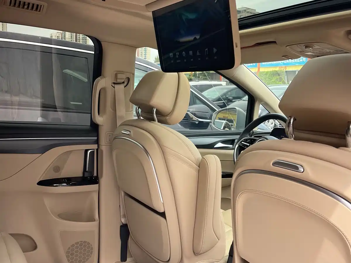 Buick GL8 New Energy 2025 Land Honor Premium Edition 7-Seater фото 16
