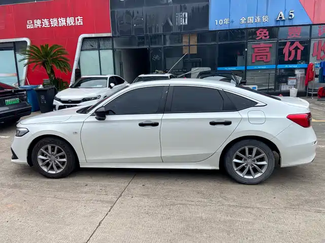 Honda Civic 2022 180TURBO CVT Dynamic Edition — фото 4