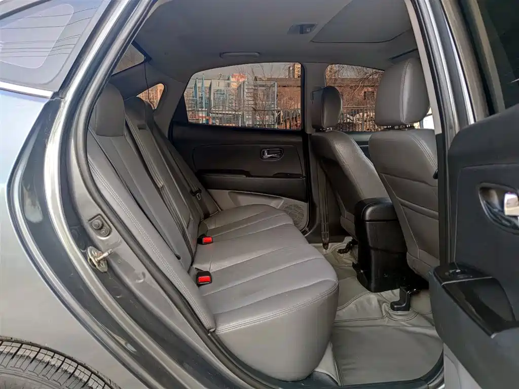 Hyundai Elantra 2011 1.6L Automatic Luxury фото 8