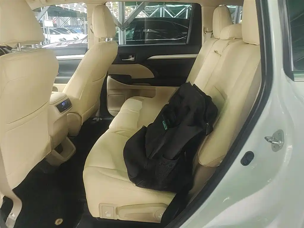 Toyota Highlander 2015 2.0T AWD Luxury Edition 7-seater фото 17