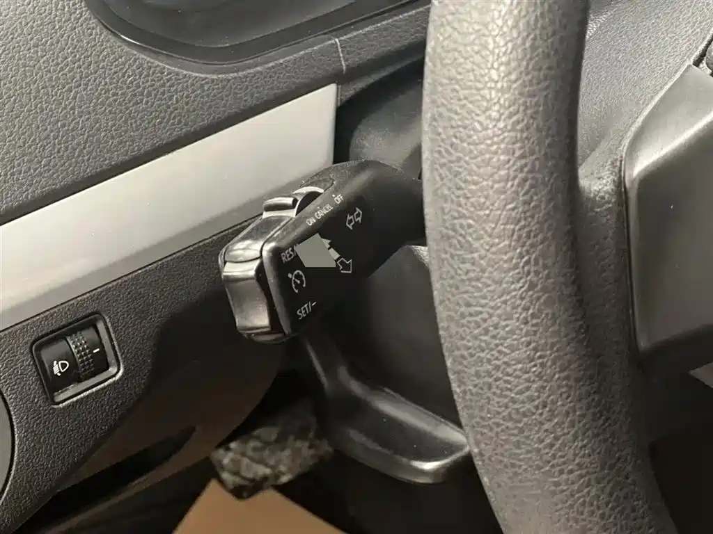 Volkswagen Jetta 2013 1.6L Automatic Comfort фото 11