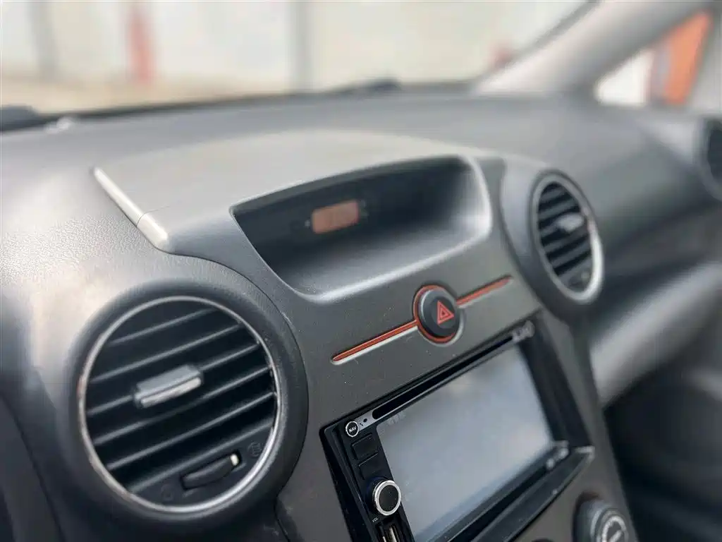 Kia Carens 2011 2.0L 7-Seater Automatic Standard фото 8