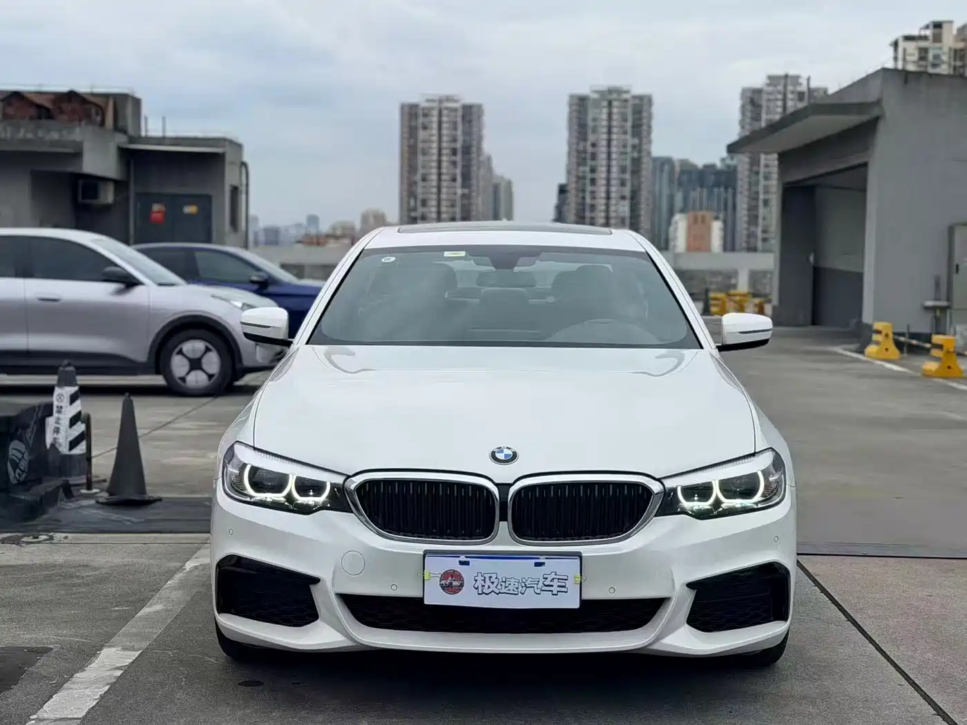 BMW 5 Series 2020 525Li M Sport Package фото 2