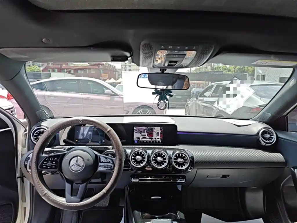 Mercedes-Benz A-Class 2022 A 180 L фото 10