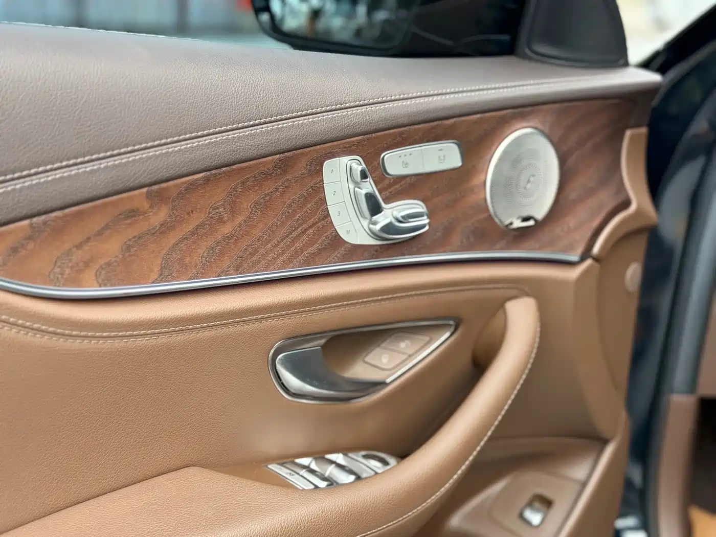 Mercedes-Benz E-Class 2023 E 300 L Luxury фото 16