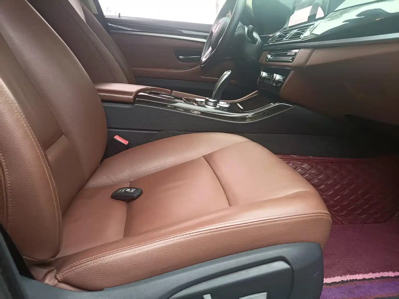 BMW 5 Series 2014 525Li Leading фото 8
